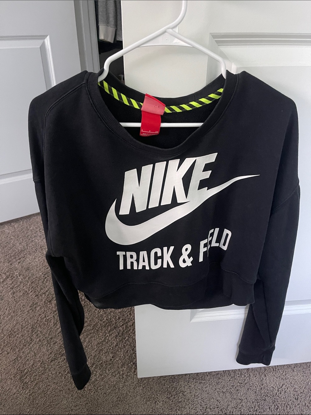 Nike Crop Sweater